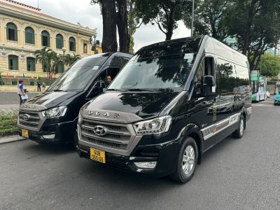 Dcar Limousine 9 chỗ