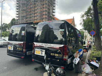 Dcar Limousine 9 chỗ