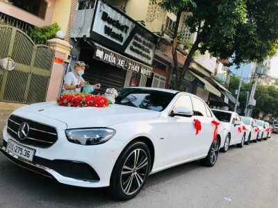 Xe Hoa Mercedes E-Class