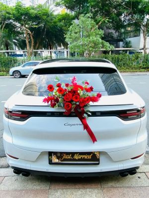 Xe Hoa Porsche Cayenne Trắng