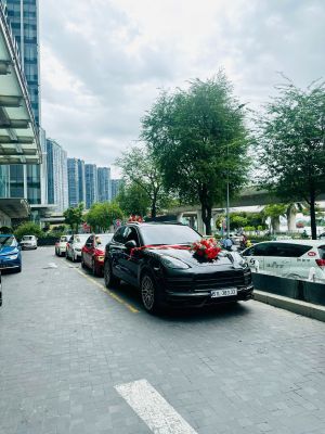 Xe Hoa Porsche Cayenne Đen