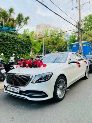 Xe Hoa Mercedes S-Class lên Maybach