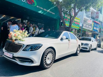 Xe Hoa Mercedes S-Class lên Maybach