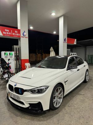 Xe BMW 320i