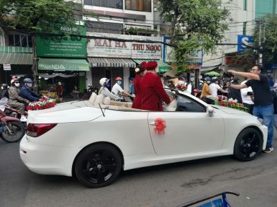 Xe Hoa Mui Trần Lexus Is250