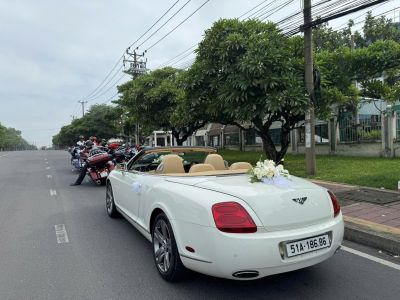 Xe Hoa Bentley GTC W12 Mui Trần 