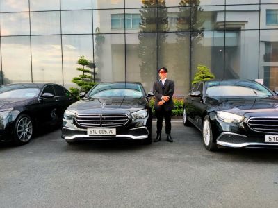 Mercedes E Class Đen