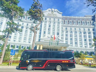 Dcar Limousine 19 chỗ