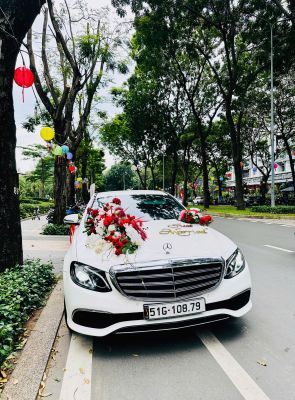 Xe Hoa Mercedes E200 FL Thần Tài 79