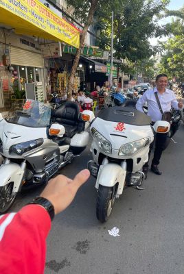 Xe Đoàn Mô Tô Dẫn Đường 