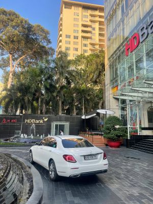 Mercedes E200 Exclusive Thần Tài 79